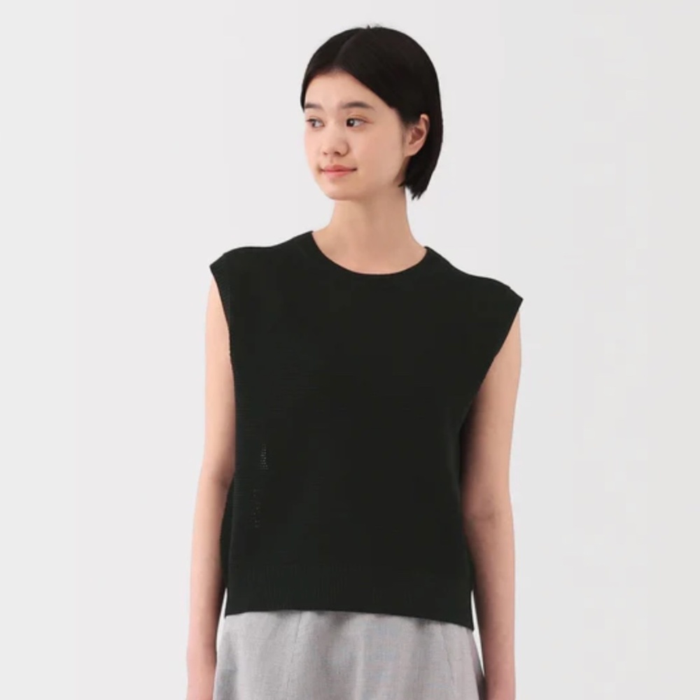Muji Women's High Twisted Yarn Mesh French Sleeve Sweater in Black Size XS